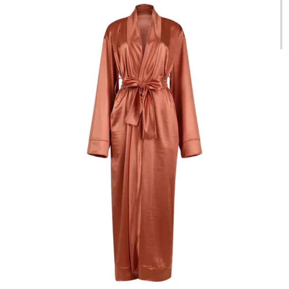 Liana rauma luxery robe